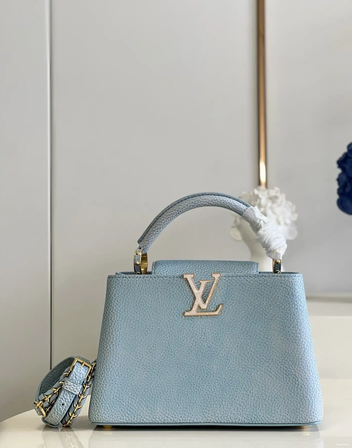 VUITTON CAPUCINES BB LOUIS 0527